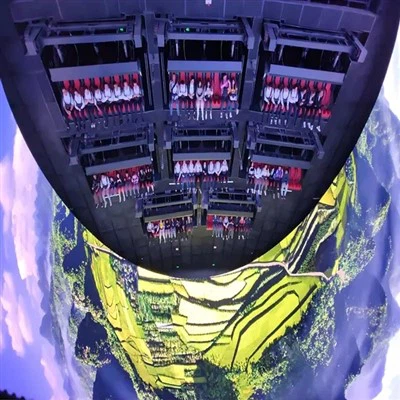 مسرح قبة الطيران المعلق